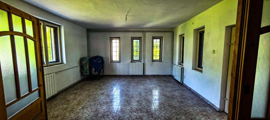 Complex imobiliar format din 2 Vile si un teren generos de 3659Mp - 8
