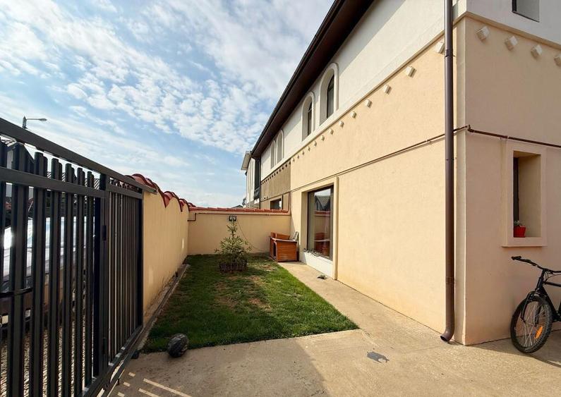 Duplex Mobilat / 5 Camere / 2 Bai / Teren 250 mp - 14