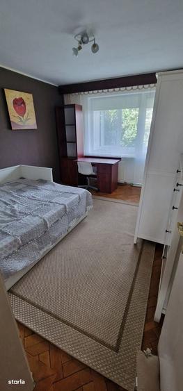 Apartament cu 4 camere în Săsar