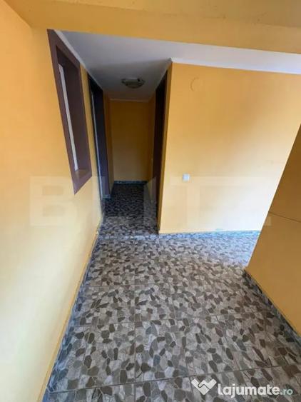 Casă cu 5 camere cu Teren 1000 Mp în Central