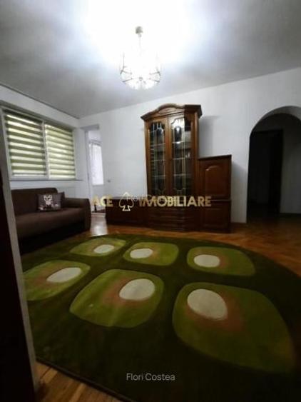 Apartament cu 3 camere semidecomandat, mobilat în Pajura
