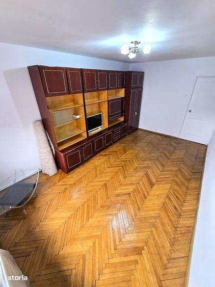 Apartament cu 2 camere decomandat în Micro 17
