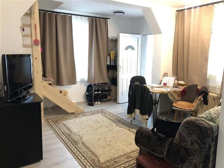 Casă individuală cu 3 camere cu Garaj în Cristești