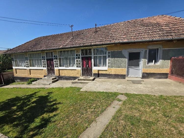 Casă cu 3 camere cu Teren 40000 Mp în Tirimia
