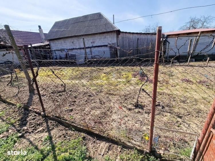 Casă cu 3 camere cu Teren 2230 Mp în Săbolciu