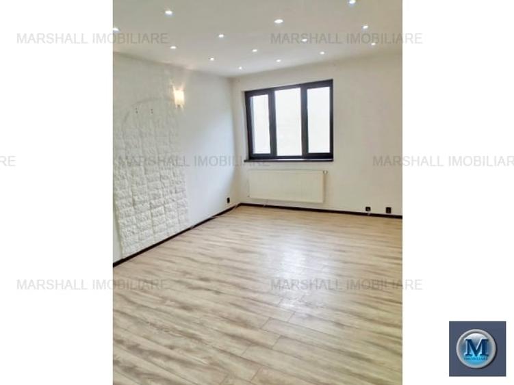 Casă cu 8 camere cu Canalizare în Ultracentral