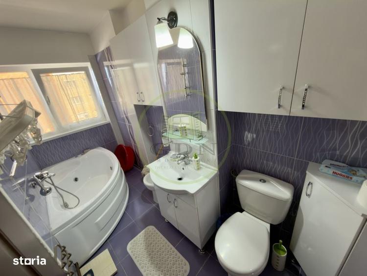 Apartament cu 2 camere semidecomandat în Craiovița Nouă