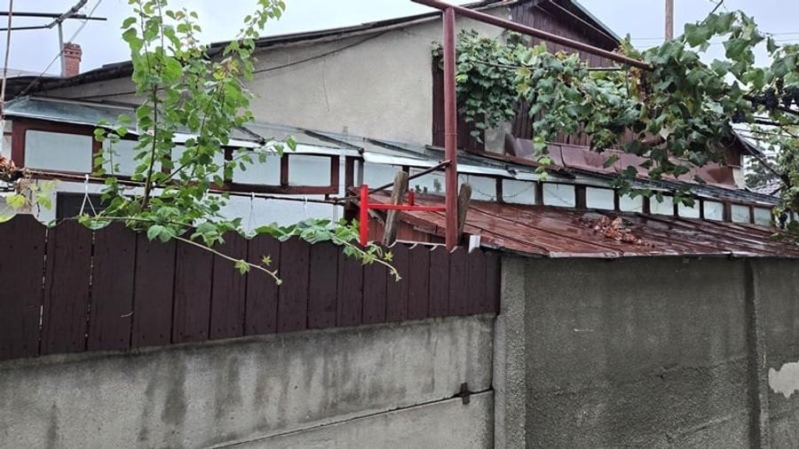 Casă cu 3 camere cu Teren 161 Mp în Central
