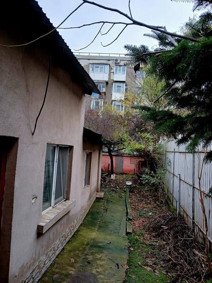 Casă cu 4 camere în Vitan