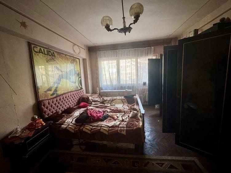 Apartament cu 3 camere decomandat în Ultracentral
