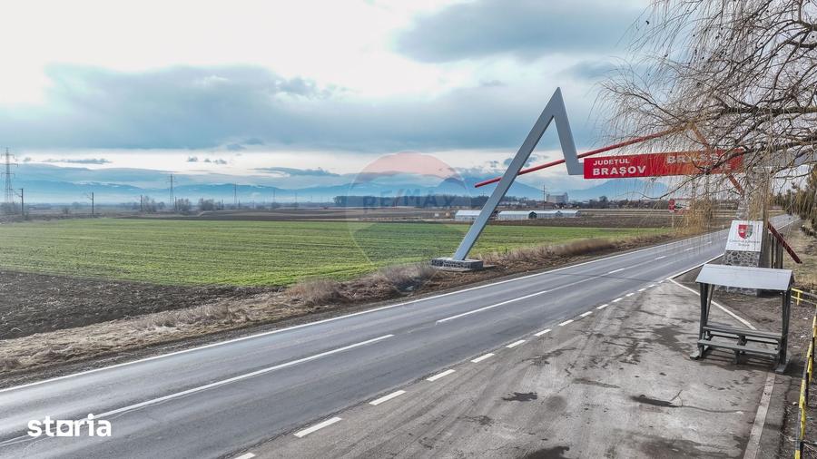 Teren de 5300 mp, în Prejmer