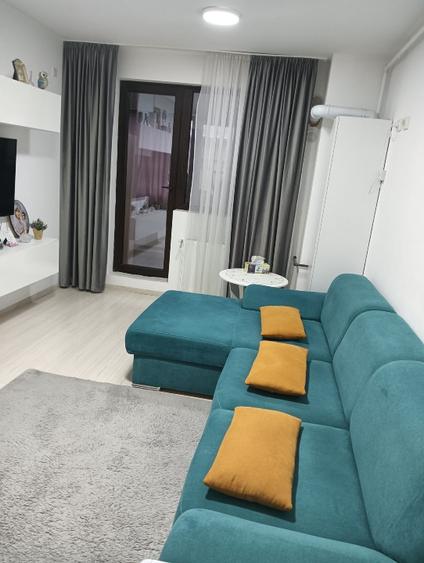 Apartament cu 2 camere semidecomandat în Rahova