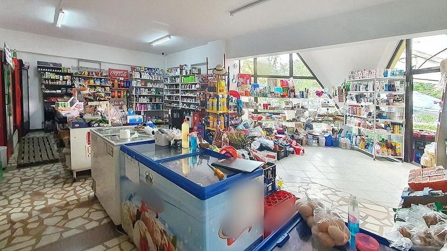 Vad comercial deosebit zona rezidentiala - 1