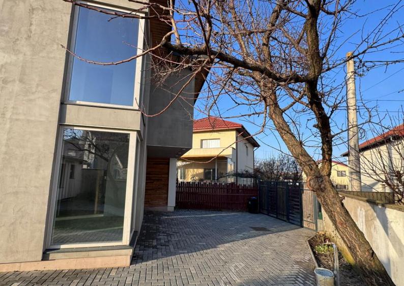 ???? Casa moderna aproape de lac, 4 dormitoare, teren gene - 1