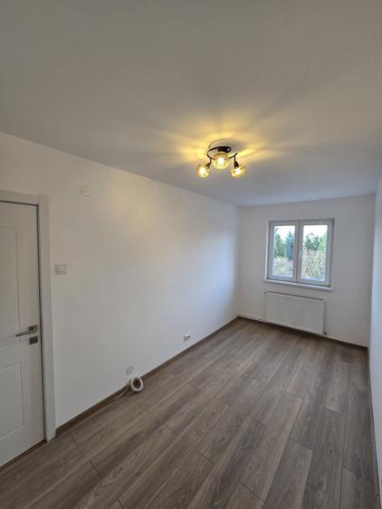 Apartament renovat complet, vedere deosebita - 2