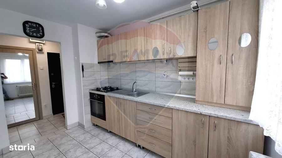 Apartament cu 2 camere decomandat în Central