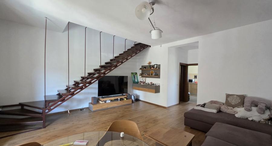 Duplex cu 3 camere cu Canalizare în Dumbrăvița