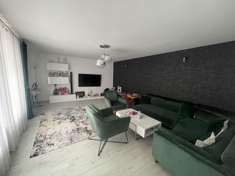 Vand Casa / S+P+1E si Mansarda / Zona (OMW Crisan) Slatina - 6