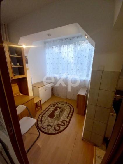 Garsoniera de inchiriat – Tractorul, zona Lidl- 300 Euro. Disponibila 1 Martie - 4