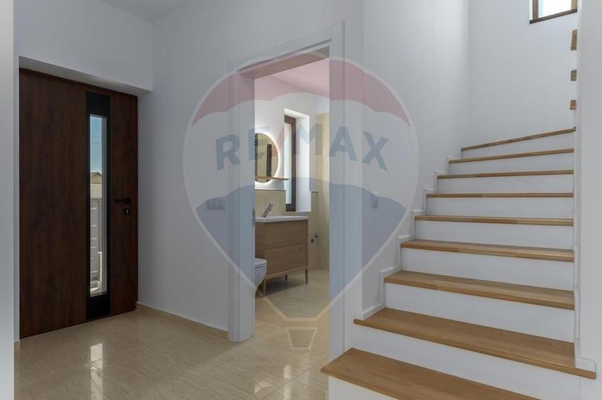 Vila frumoasa cu 5 camere, 700 mp currte si pompa de caldura - Saftica - 8