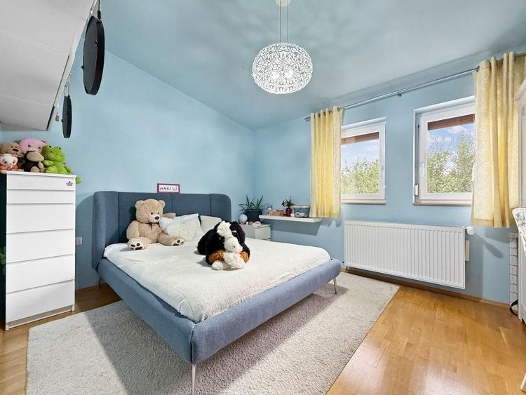 Două case separate , utilizare mixtă– rezidențial & comercial. - 12