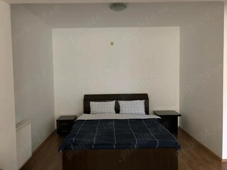 Garsoniera mare, in imobil nou, intrare Racadau - 2