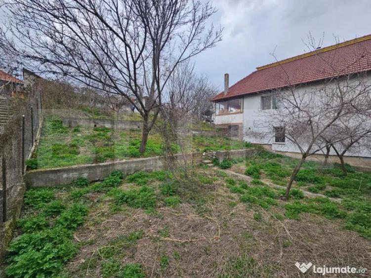 Casa spa?ioasa cu 4 camere, bucatarie de vara ?i tere - 7