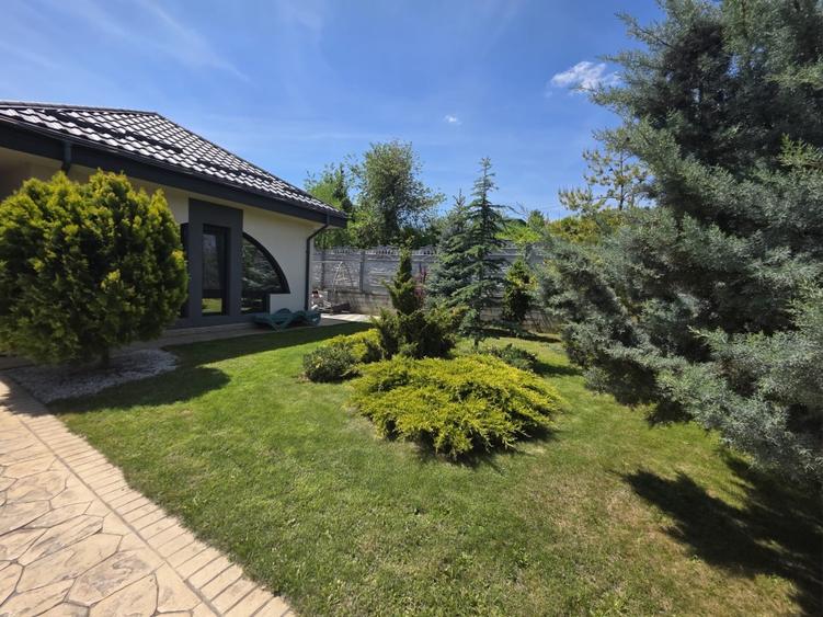 Vilă de vânzare ( Teren 1700mp) situată în  zona Bucium-Visa - 2