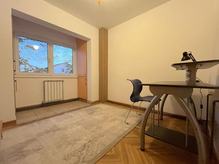 Apartament spațios de &icirc;nchiriat si garaj - Calea Aradului - 7