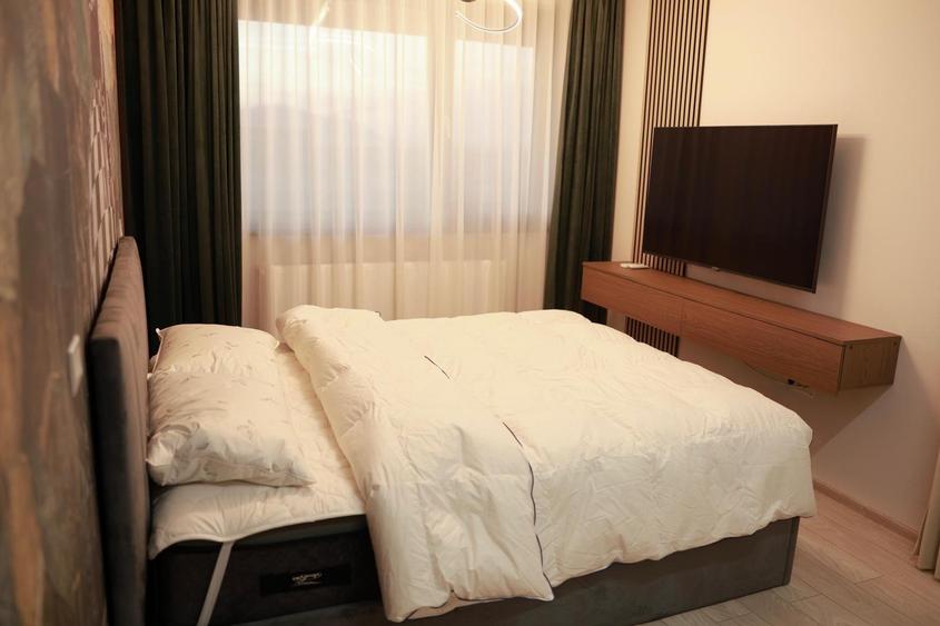 𝐏𝐄𝐍𝐓𝐇𝐎𝐔𝐒𝐄 - Ioan Popasu-Tractorul-Cod - 3