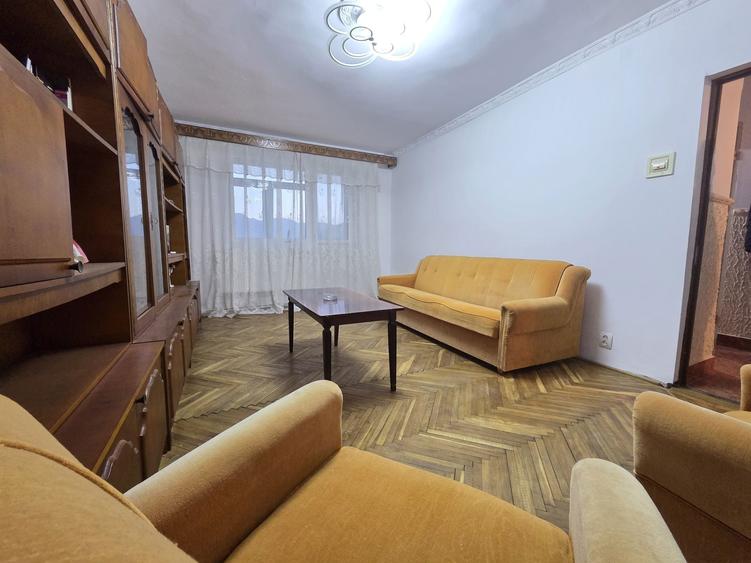 Apartament 3 camere Nehoiu - 1