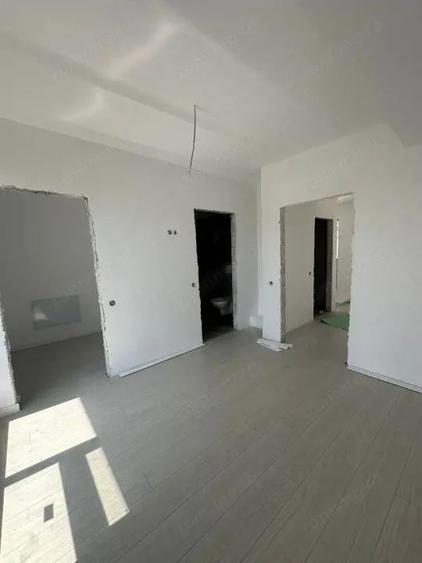 Vanzare Vila Individuala/Cristalului/5 camere id nr 54 - 12