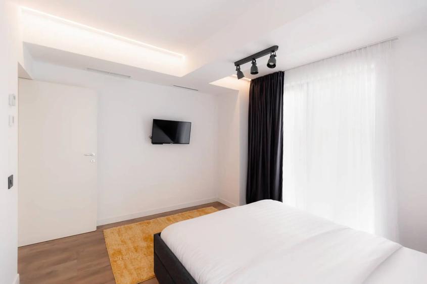 The Crib #9 - 2 Room Apartment - Underground Parking Included - 10