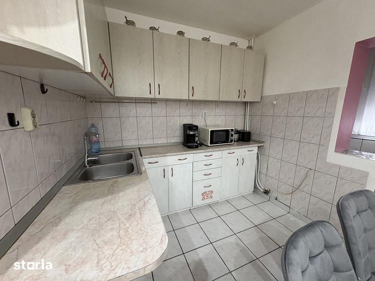 Apartament trei camere ,etajul 1 ,Nufarul - 4
