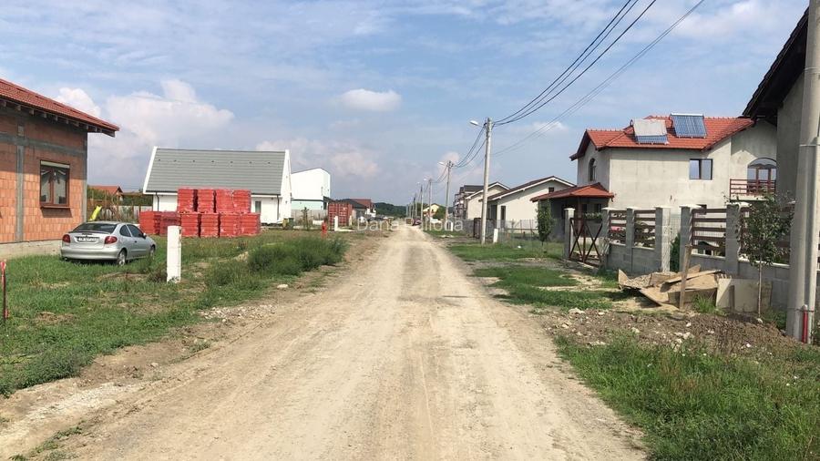 Teren pentru servicii- Mosnita Veche-1200 mp