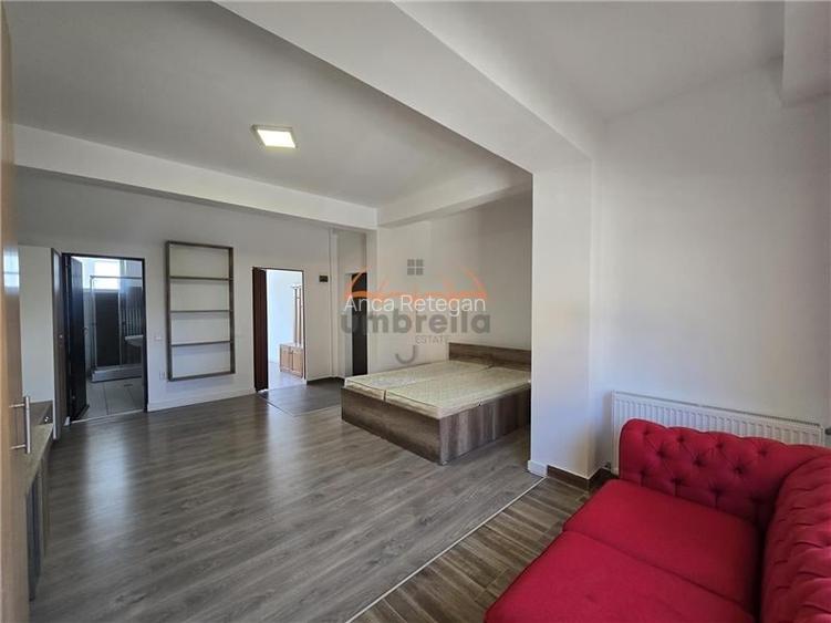 DE INCHIRIAT ap 2 cam, 47 mp, parcare, 375 euro