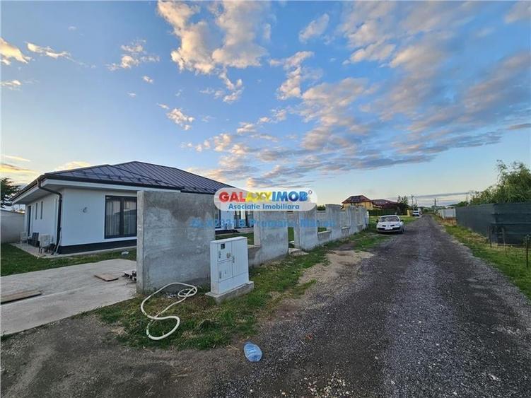 Teren intravilan 680 m situat in comuna Cornetu pe Strada Aeroportului - 12