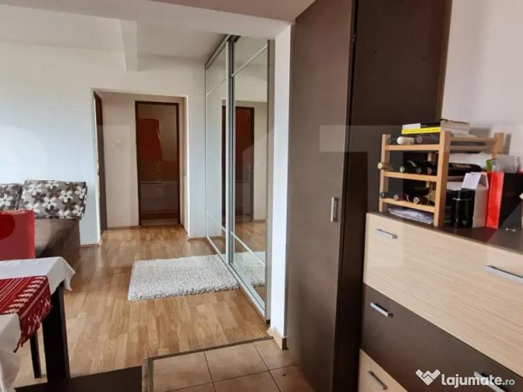 Apartament cu 3 Camere Spa?ios ?i Luminos de Vanzare Z - 10