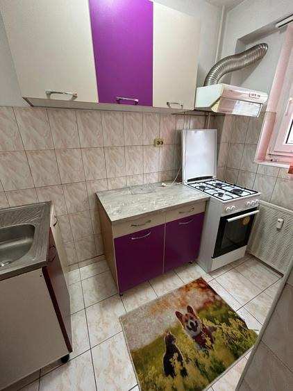 Garsoniera Titan Bloc 1984 Reabilitat 12 Min Metrou Titan - 2