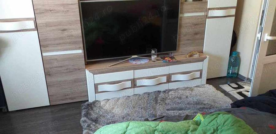 Vand camera camin cu tot cu mobila va rog ma suna?i pe whaysapp la nr - 18