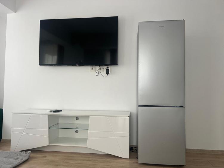 2 camere decomandat  mobilat , utilat , bloc nou, loc parcare inclus, 2 balcoane - 5