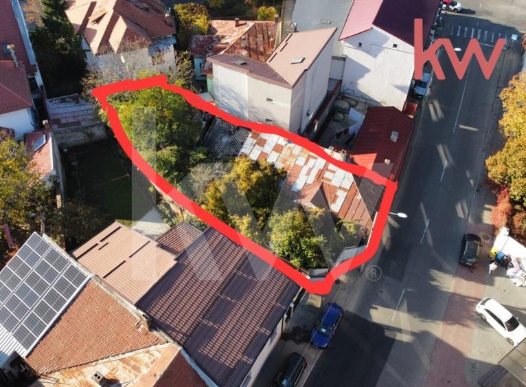 Teren central DE VANZARE cu constructie existenta - 1