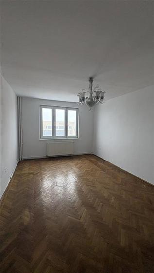 Apartament 3 camere luminos cu boxa Calea Bucuresti - 3