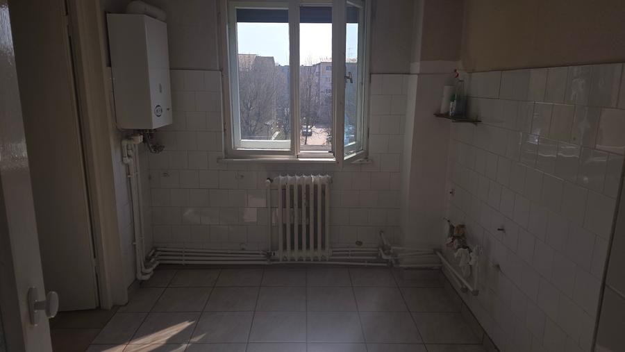 Vand apartament cu 3 camere in Deva, etaj 3, zona Gojdu (scoala Andrei Saguna), - 4