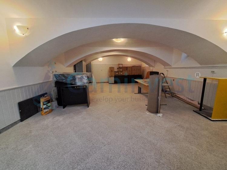 Spatiu comercial demisol de inchiriat, central, Oradea, Bihor - 1