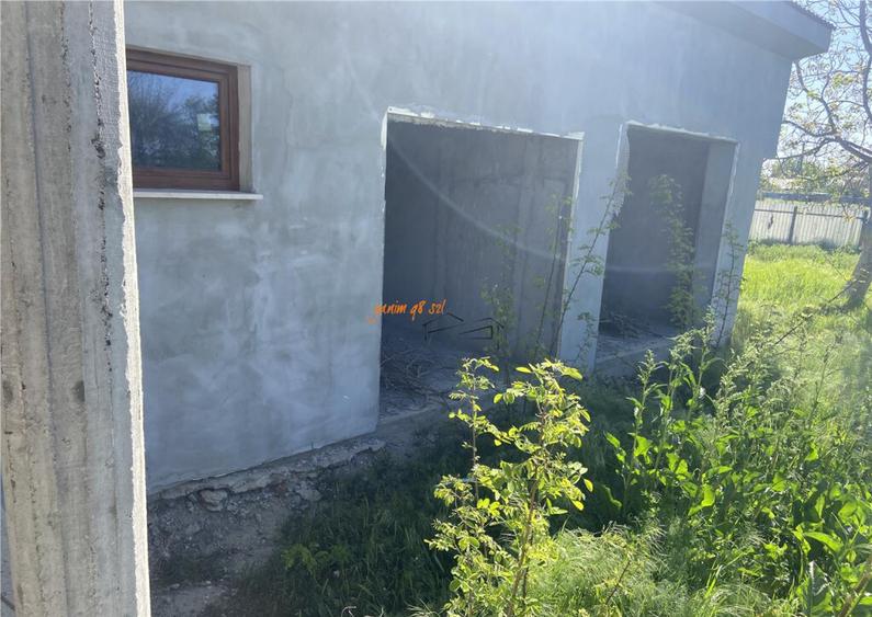 Casa de in sat Botarlau , parter si mansarda cu suprafata - 3