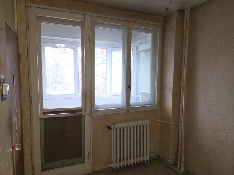 Titan - 5 minute Metrou Nicolae Grigorescu - Garsoniera confort 1 (  anul 1979 ) - 2