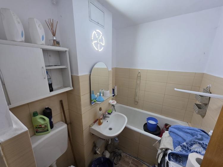 Titan Grigorescu la 3 minute de metrou et 6/10 dec 53mp intrare stradala - 3