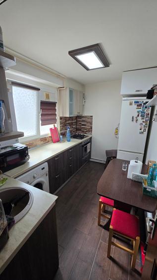 Berceni/Giurgiului/Ap Două camere decomandat, Centrala termica,renovat,totul nou - 17