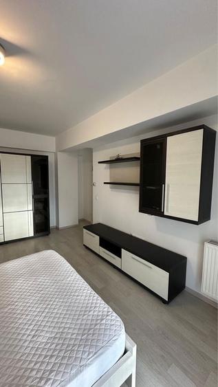 Se inchiriaza proprietar apartament vizavi mall Coresi Tractoru - 8